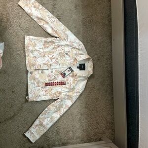 Brand new Nine West jacket perfect for Spring